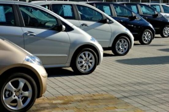 Mais poluição sobe preços dos carros