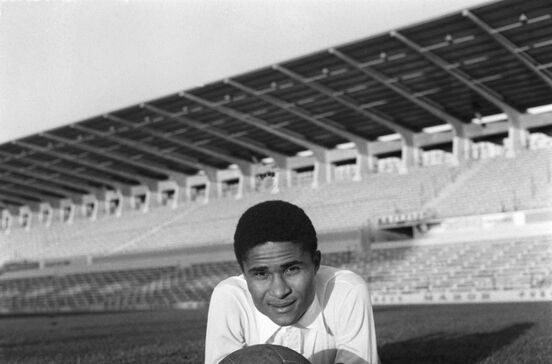 Recorde a vida de Eusébio, quatro anos após a sua morte