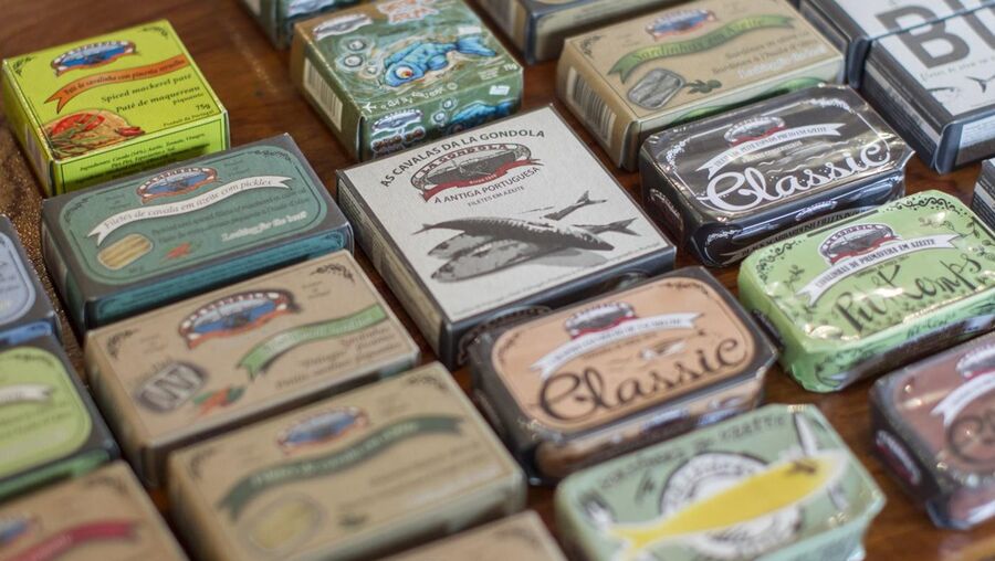 Inside the Loja das Conservas