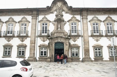 Braga disponibiliza abrigo extraordinário para sem-abrigo - Correio da Manhã