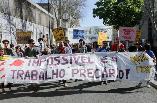 Precários integrados entram a ganhar menos