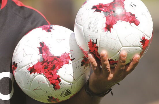 Fisco caça luvas de milhões no futebol