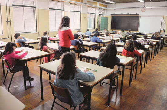 Escola pública perde alunos para privados