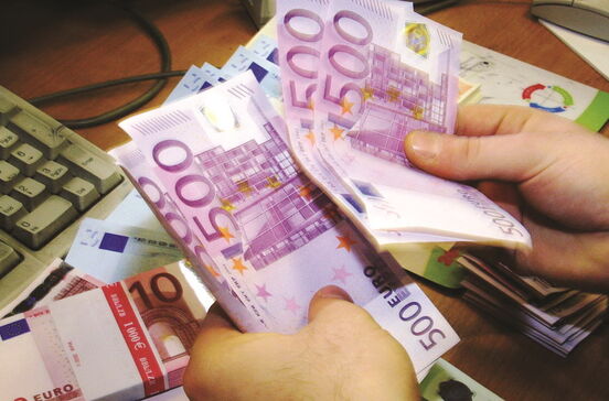 Advogado faz extorsão de 5 milhões de euros