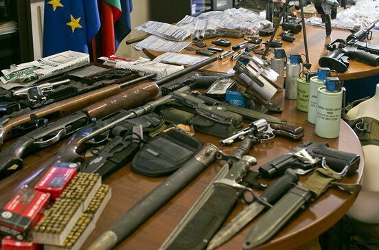 PJ no rasto das armas roubadas no Exército