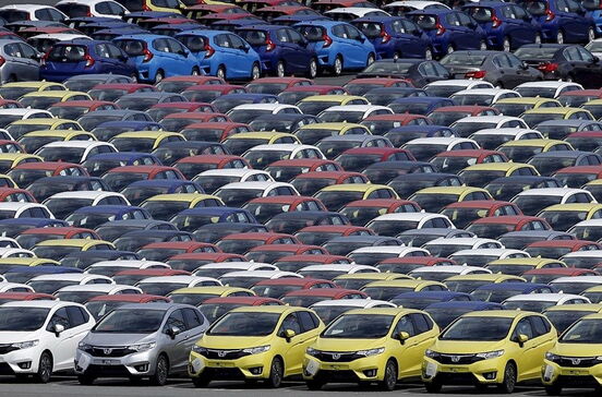 Portugueses gastam 1295 milhões em carros