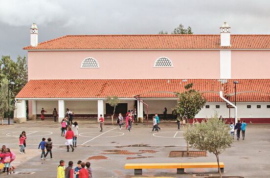 Atestados deixam milhares sem aulas
