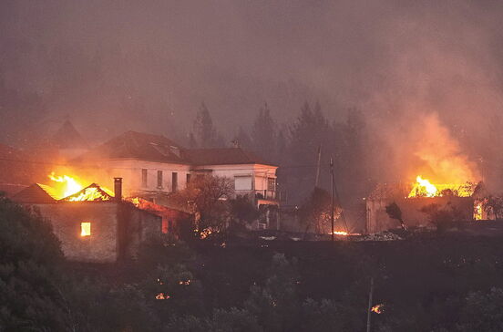 Três mortos e 30 feridos no dia com mais fogos