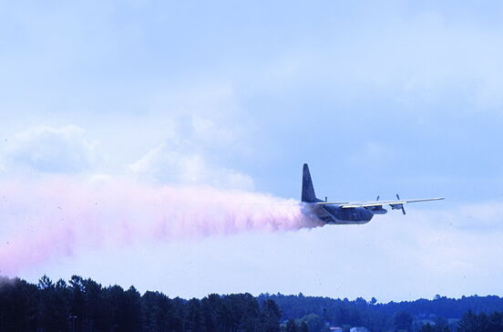 Quando os C-130H levantavam voo mas para apagar fogos