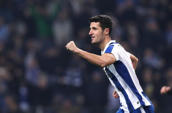 Valência ataca forte no Dragão