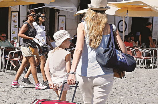 Hotéis ganham 1,5 mil milhões de euros com turistas