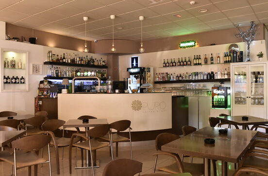 Estado Puro Coffee & Bar: espaço requintado e acolhedor