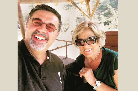 Malato de relações cortadas com a mãe Jeová