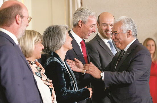 Governo gasta 116 milhões de euros em viagens