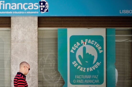 Precários integrados impulsionam emprego na função pública