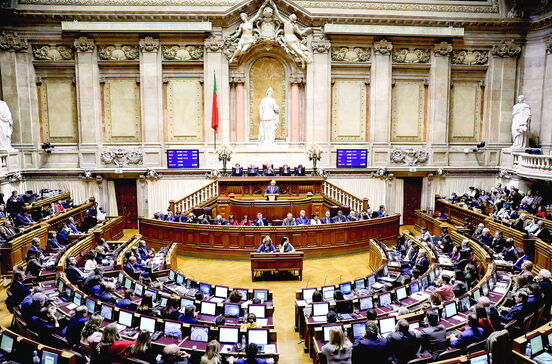 Deputados suspeitos de fuga aos impostos