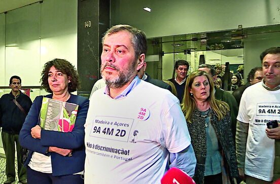 Professores ameaçam Governo com guerra