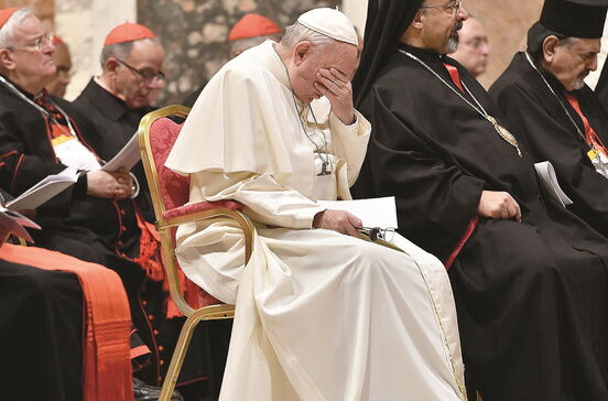 Testemunho de mulher abusada por padre comove Papa Francisco
