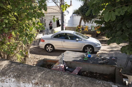 Mãe grávida vê marido atropelar o filho bebé