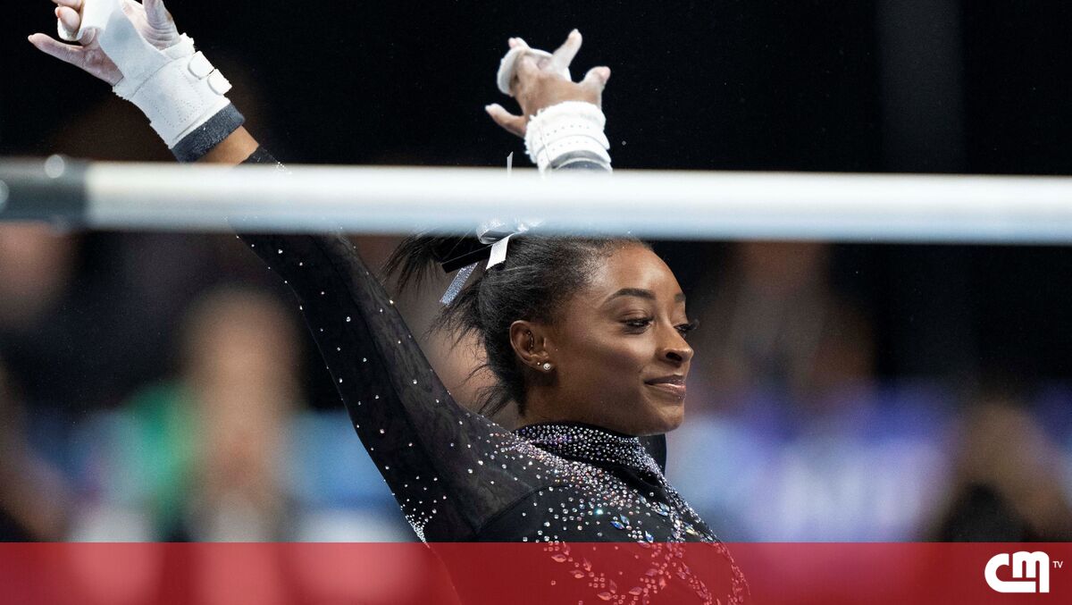 Simone Biles Conquista T Tulo Ap S Paragem De Dois Anos E Bate Recorde