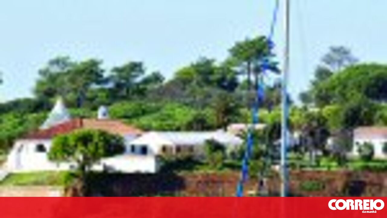 Quinta da Rocha requer levantamento de embargo - Portugal - Correio da ...