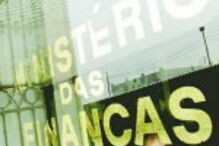 REEMBOLSOS DE IRS COM MAIOR RIGOR