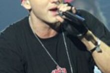 Eminem anuncia saída de cena