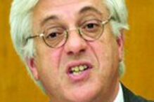 António Cluny reeleito presidente