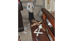 Igreja assaltada e sacrário vandalizado