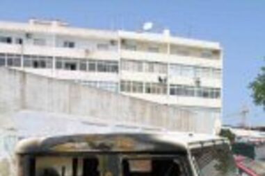 Fogo em carro mata homem