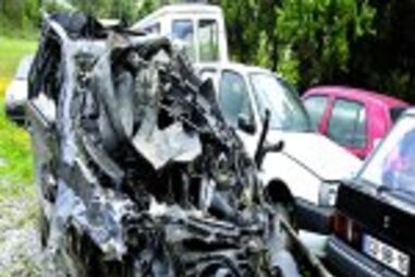 Pé direito amputado ao jovem Sandro Luís