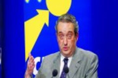 CDS critica colaboração de Sampaio