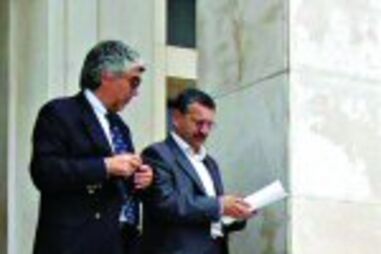 Quatro burlões condenados