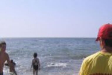 Praia interdita em Viana