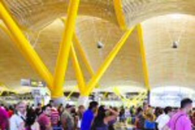 Portugueses regressam