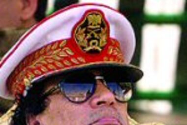 Kadhafi com tenda em Oeiras