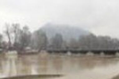 Caxemira: Mau tempo causa vítimas