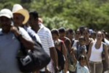 Milhares fogem do Félix