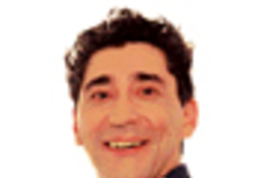 JOÃO MELO: ANDO UM POUCO A NADAR