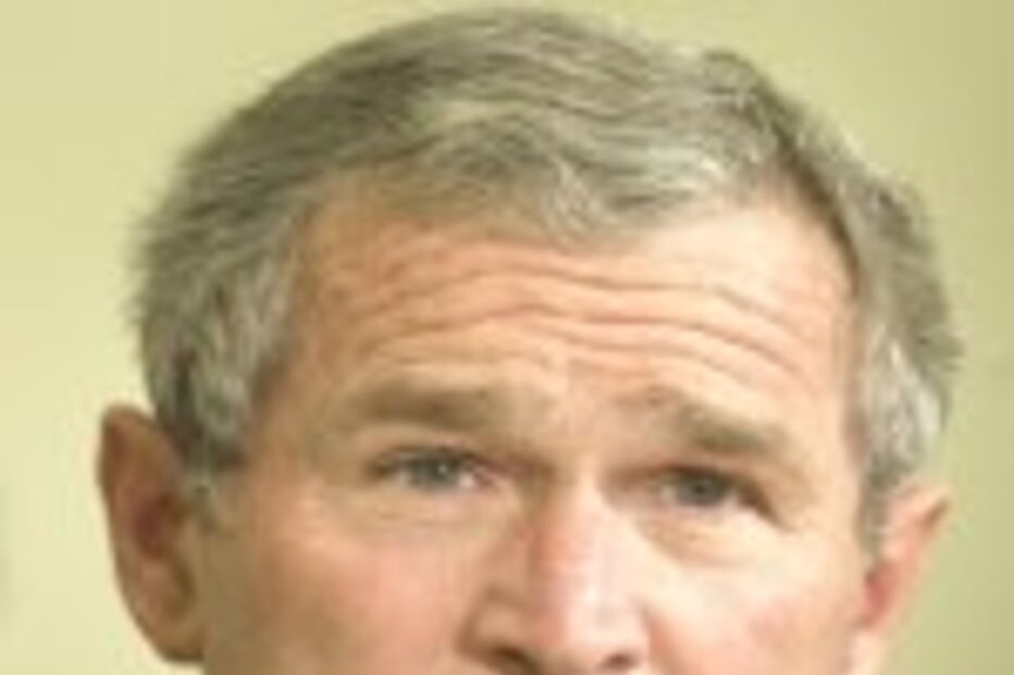 BUSH MANTÉM VANTAGEM SOBRE KERRY