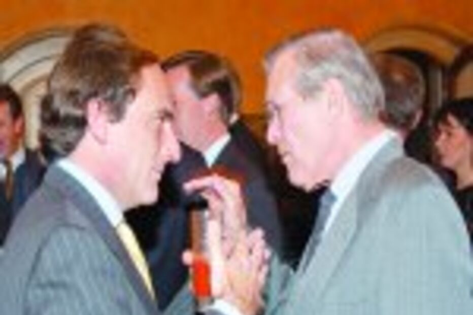 MINISTROS DA DEFESA DISCUTEM IRAQUE