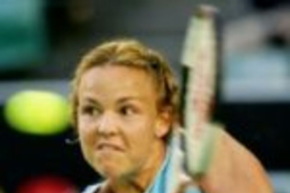 Davenport e Myskina vencem adversárias