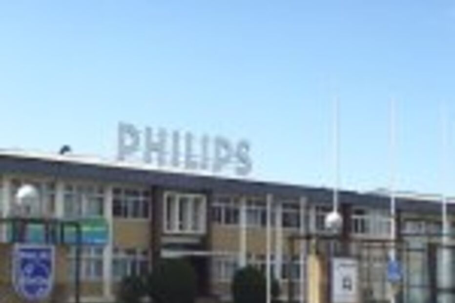 PHILLIPS PORTUGUESA NEGOCEIA RESCISÕES EM MASSA