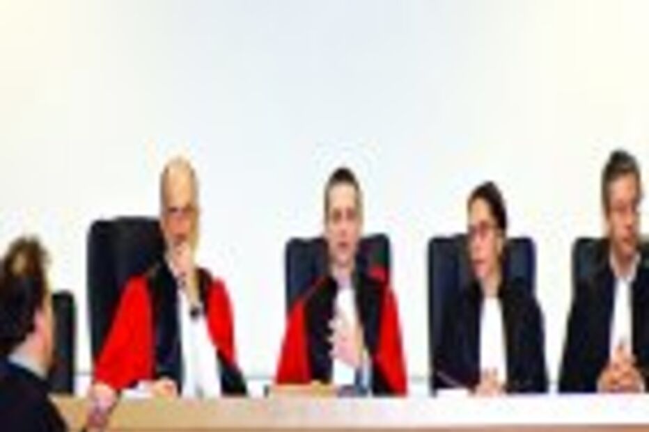 Dezenas de pedófilos na barra do Tribunal