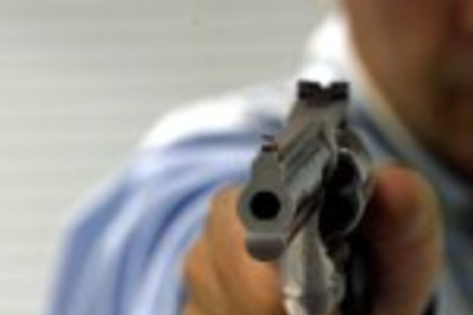 ROLETA RUSSA COM POLÍCIA