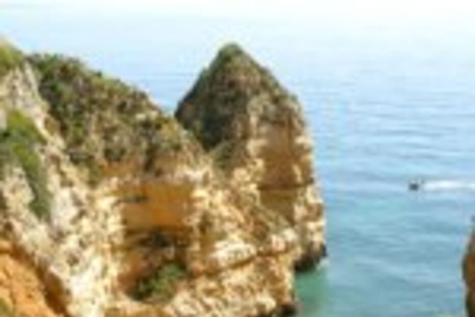 ALGARVE FAZ APOSTA EM PRAIA NATURISTA