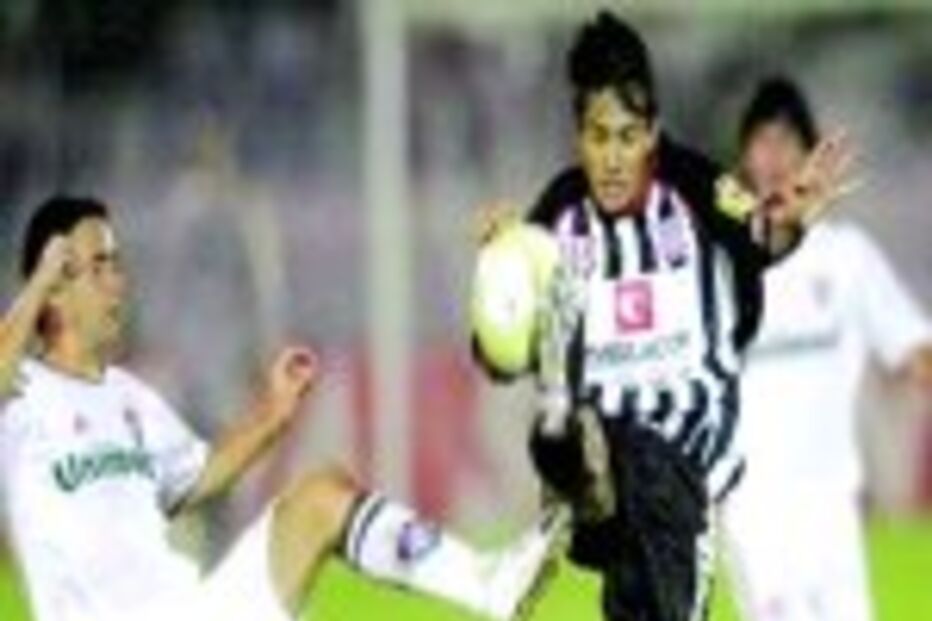 Márcio Mossoró interessa mas casamento atrapalha