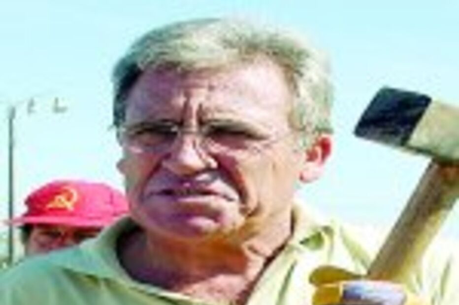 O homem da marreta no Avante