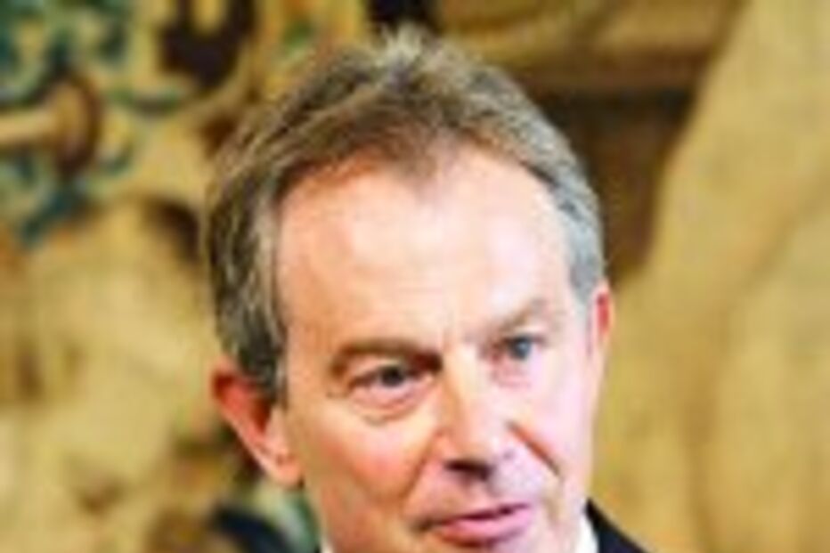 Blair quer ajuda popular