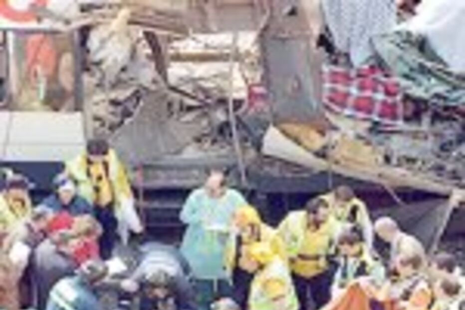 EXPLOSIVOS ÀS PORTAS DO PAÍS